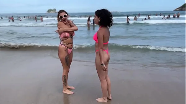 Virada na praia com amigos