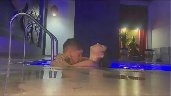 Duro Sexo Con Una colombiana  En Un Motel Lujoso