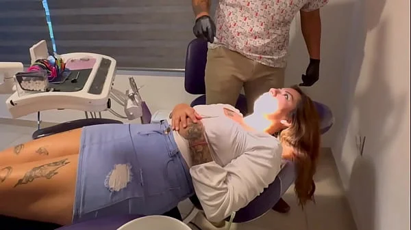 SEDUCIENDO AL DENTISTA