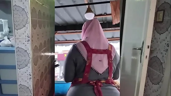 Thick Muslim Indonesian Milf