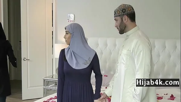 Busty Virgin Couple Figure Out Sex & Conceive Overnight- Hijab4k