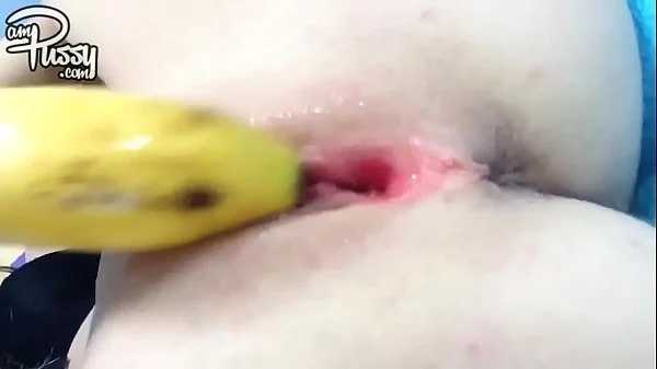 BANANA IN PUSSY of a teen girl, homemade selfie