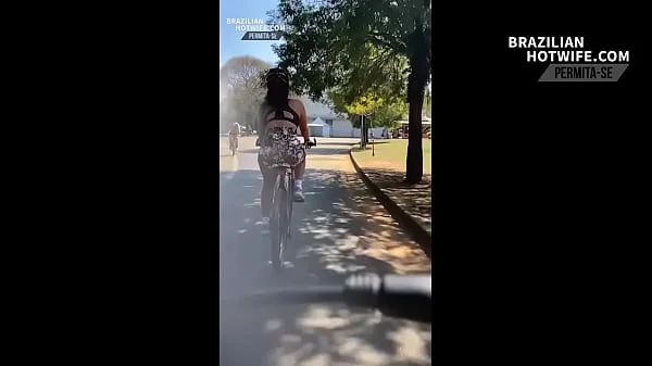 DANDO UMA VOLTA DE BICICLETA PARQUE IBIRAPUERA COM SHORT TODO SOCADO