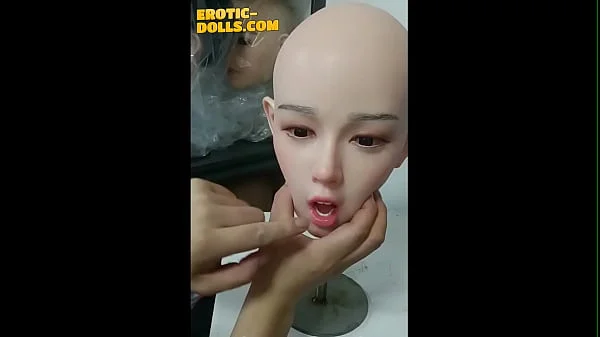 Sex doll with movable jaw function