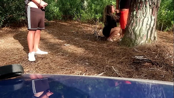 Real Amateur WIFE getting a FACIAL of a STRANGER in a PUBLIC RISKY PLACE ( CUCKOLD BOY WATCHING)