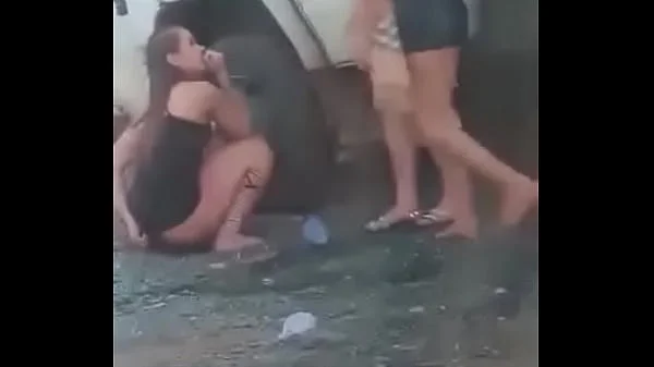 Bunda gostosa de mulheres mijando na rua